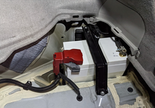 Load image into Gallery viewer, The ultimate 12v battery for Prius - prototype
